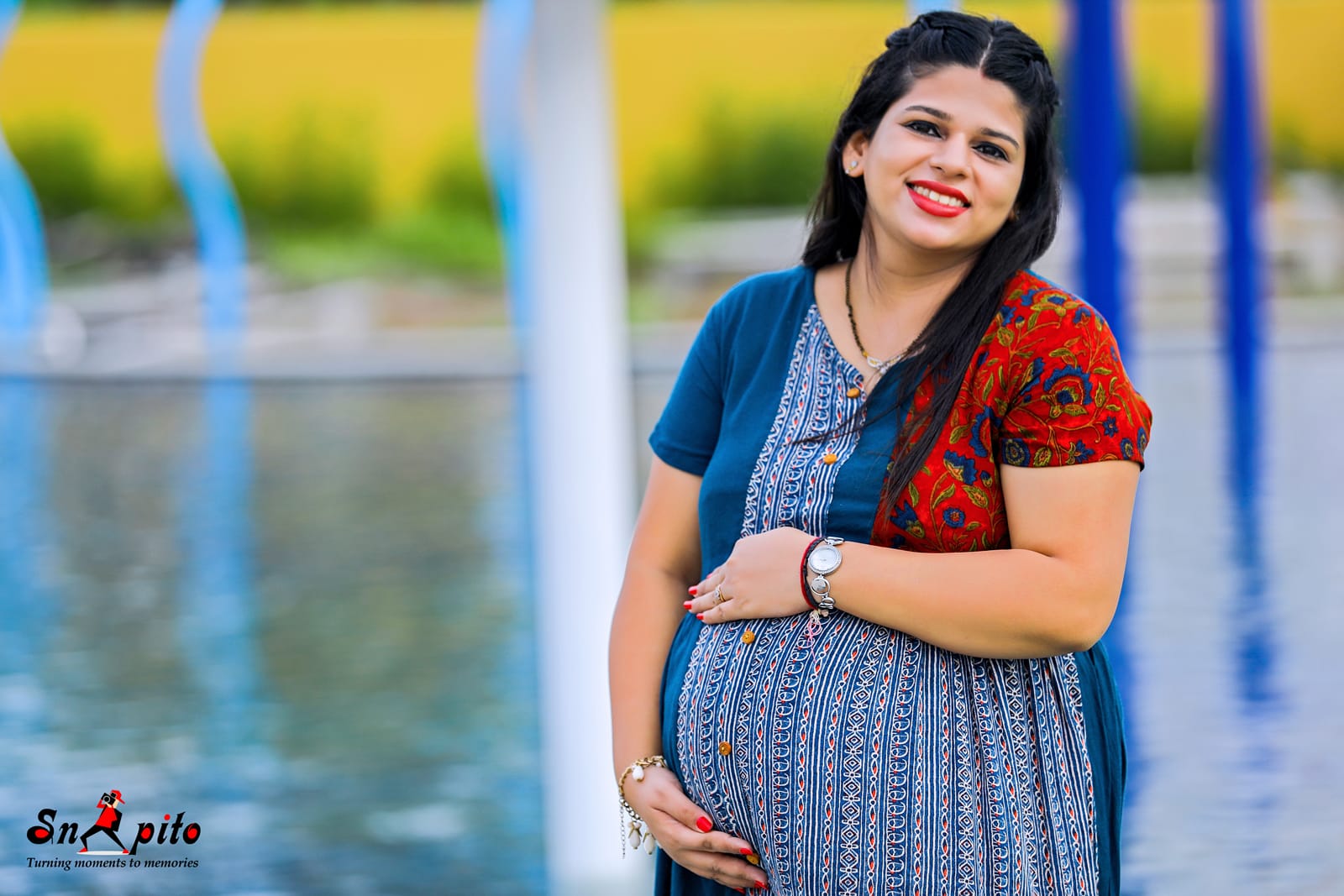 Best Maternity Photographer in Surat